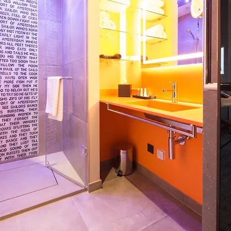 Jaz In The Hotell 4*